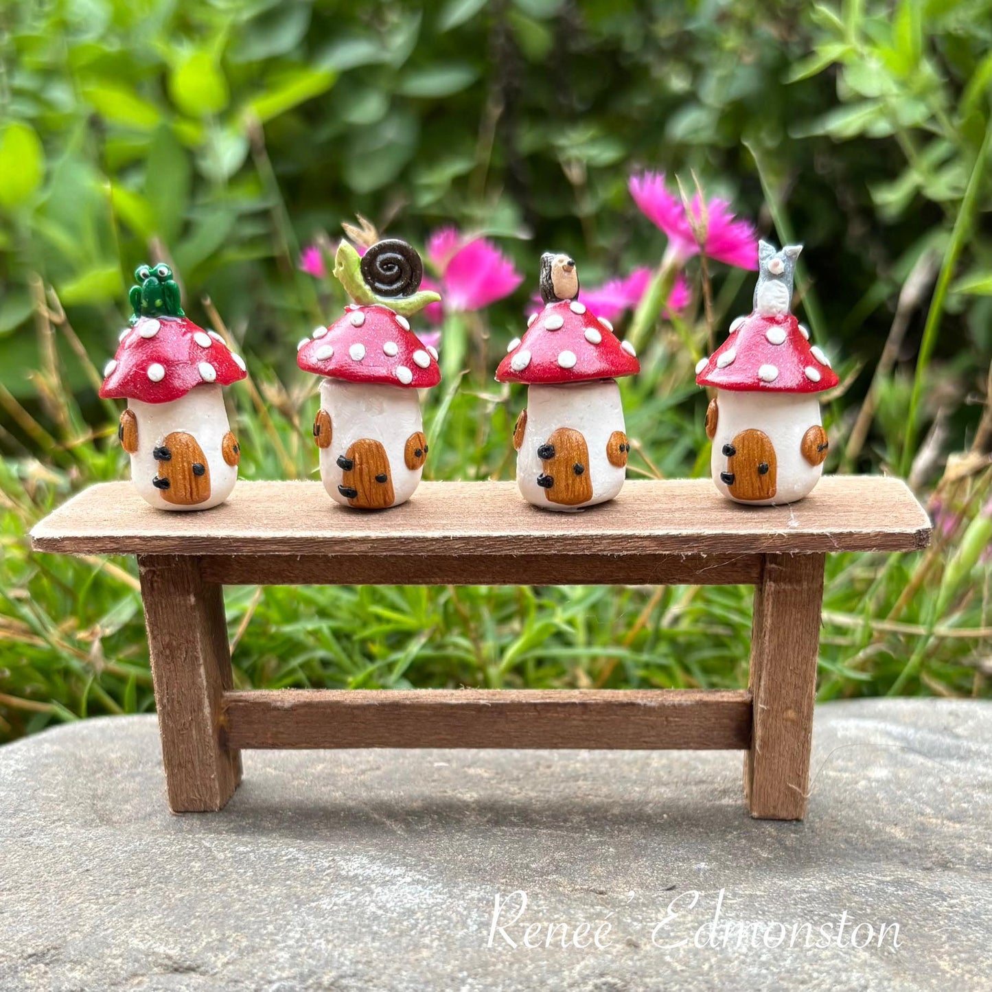 Miniature Toadstool Canister Jar with Snail 1:12 Scale Dollhouse Decor