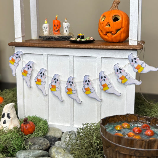 Halloween Dollhouse Miniature Ghost Garland Banner, 1:12 Scale Ghost Bunting, Handmade Halloween Decor