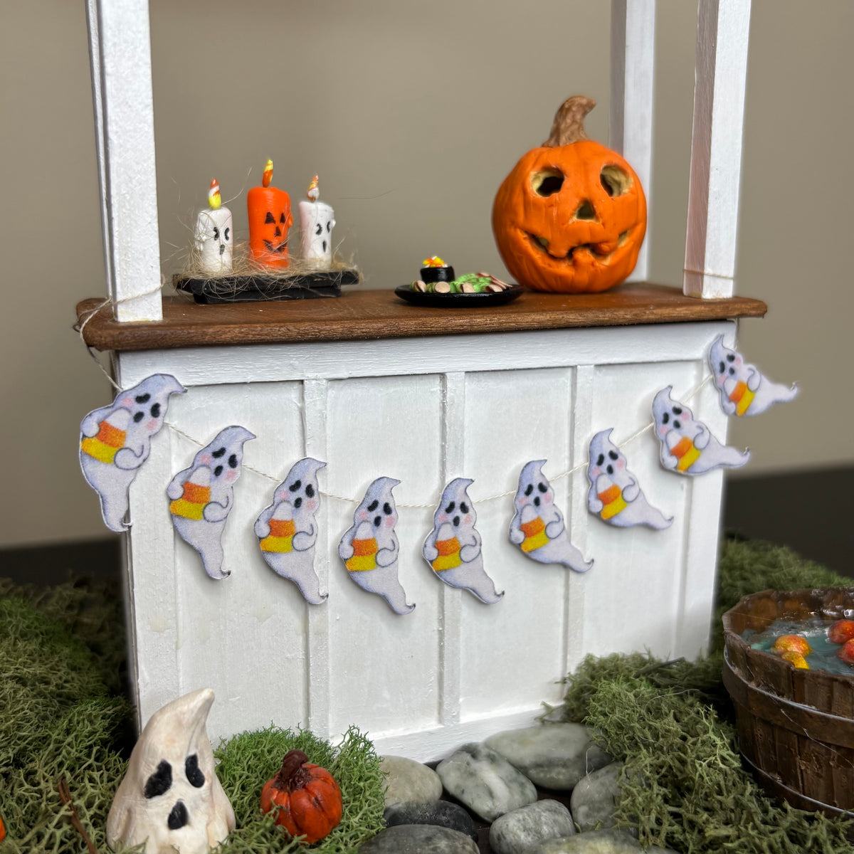Halloween Dollhouse Miniature Ghost Garland Banner, 1:12 Scale Ghost Bunting, Handmade Halloween Decor