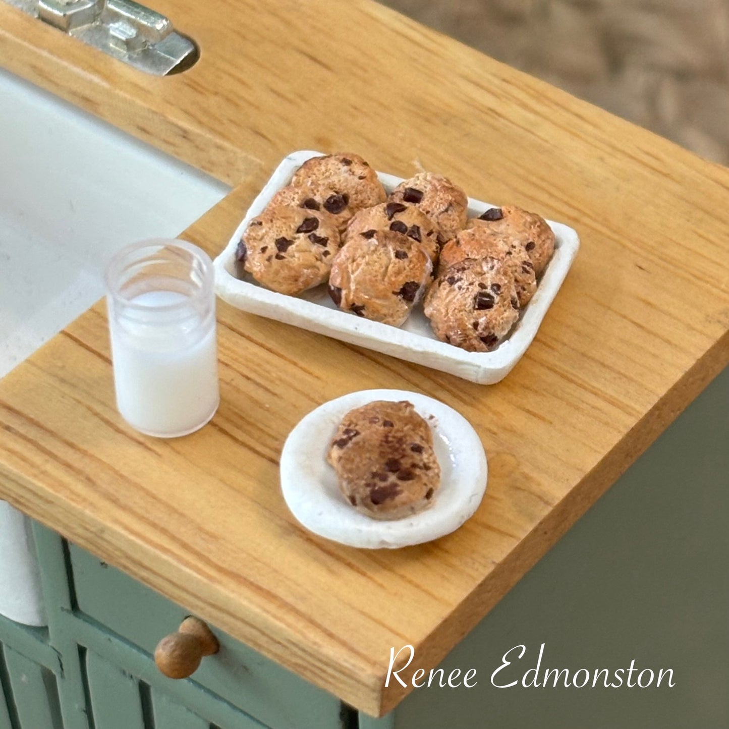 Miniature Chocolate Chip Cookies 1:12 Scale Platter & Plate Set