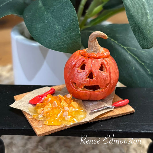 Miniature Carved Pumpkin Jack O Lantern Board with Pumpkin Guts, Knife & Spoon 1:12 Scale Halloween Dollhouse Décor