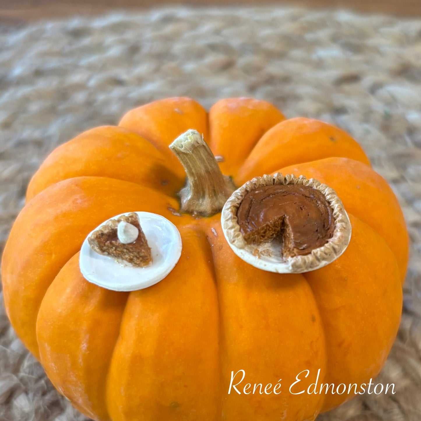 Miniature Pumpkin Pie and Slice with Whipped Cream 1:12 Scale