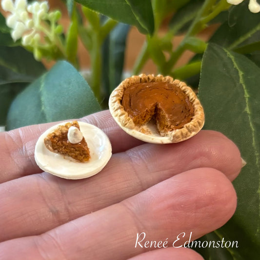 Miniature Pumpkin Pie and Slice with Whipped Cream 1:12 Scale