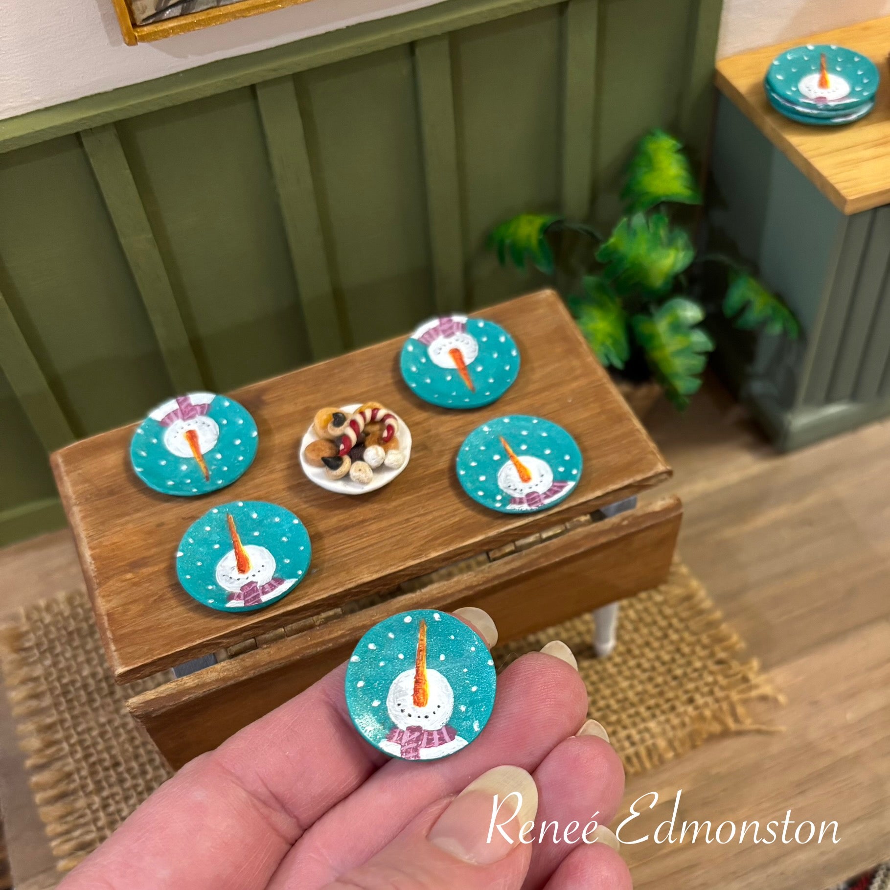 Miniature Snowman Dinner Plates Dollhouse 1:12 Scale Artisan Hand Painted